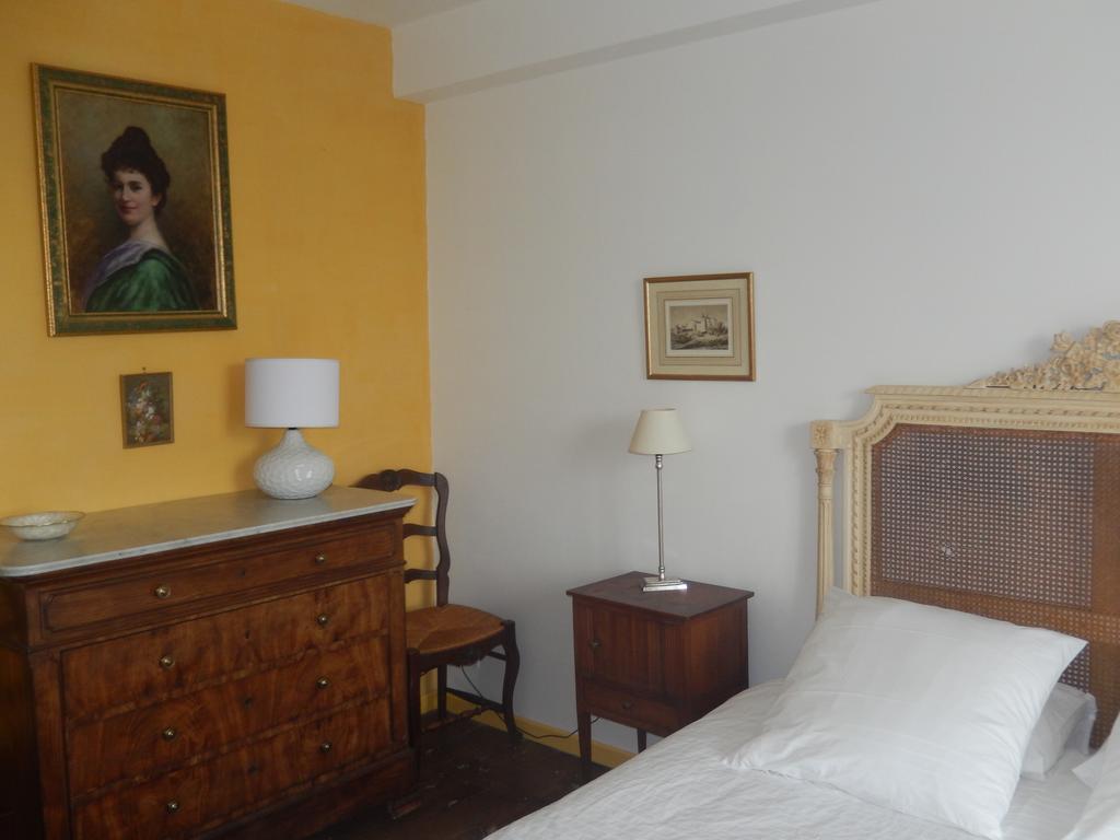 Domaine De Puyrousse Bed and Breakfast Ribérac Kamer foto
